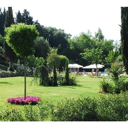 Corfu Club Family Lägenhetshotell 3*