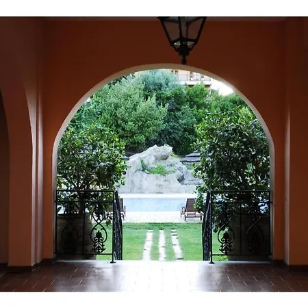Corfu Club Family Apart-hotel 3*